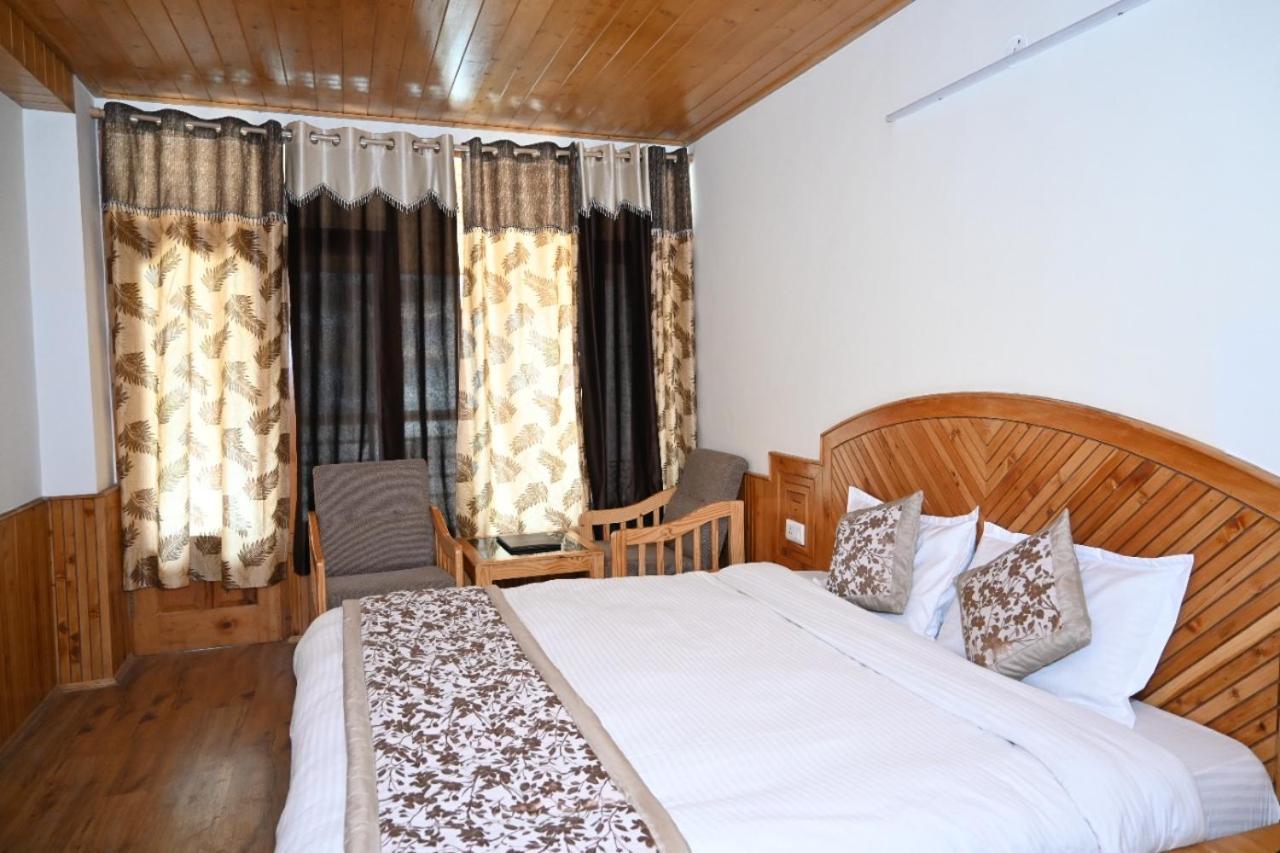 Hotel Nirmal Chhaya Manāli Extérieur photo