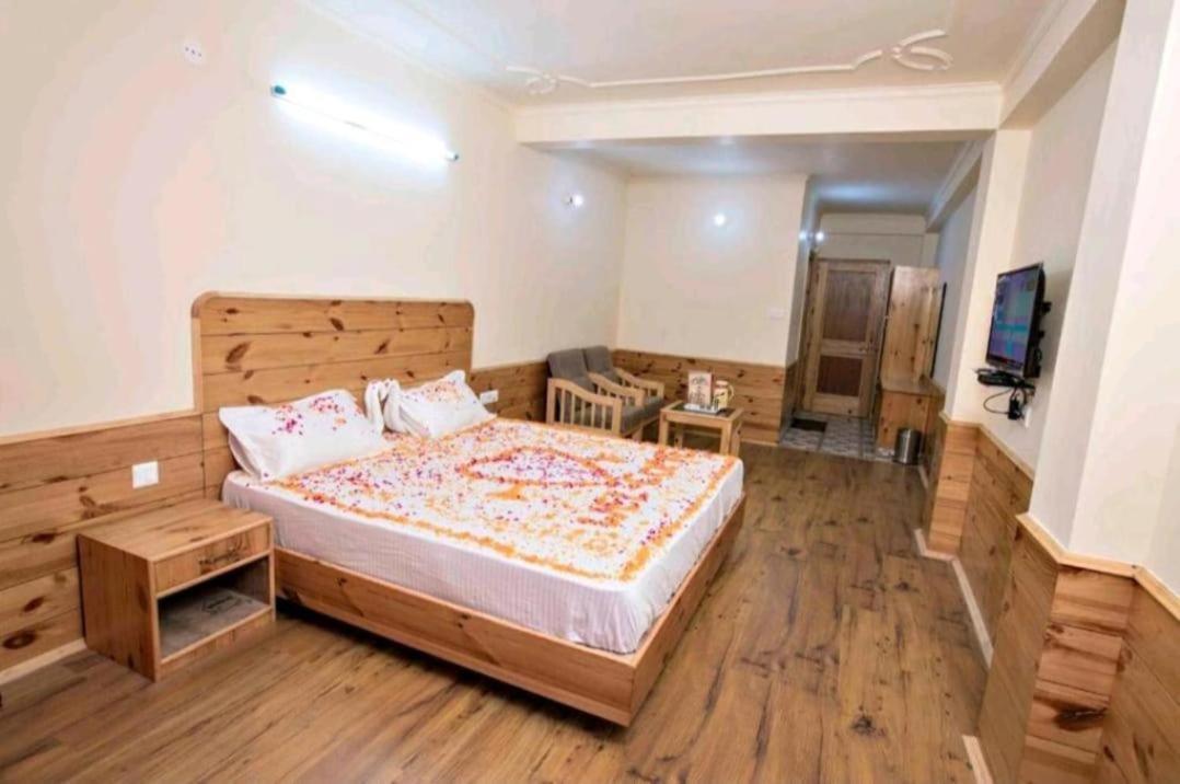 Hotel Nirmal Chhaya Manāli Extérieur photo